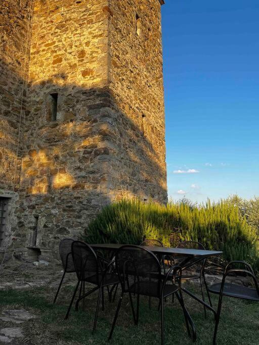 Medieval Tower In Umbria With Swimming Pool Montelagello Exterior photo