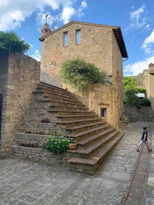 Medieval Tower In Umbria With Swimming Pool Montelagello Exterior photo